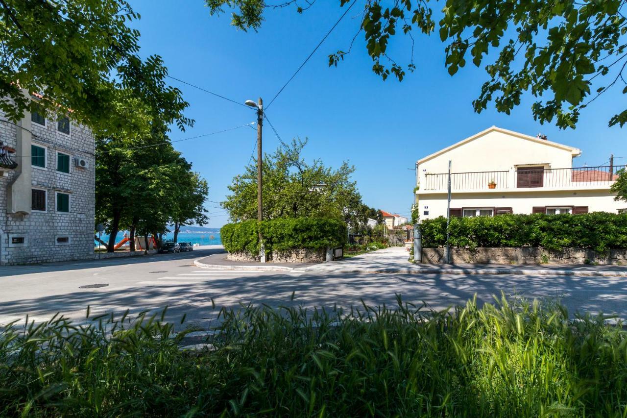 Apartment Jurasin Kaštela Exteriör bild