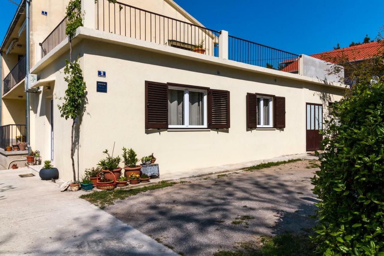 Apartment Jurasin Kaštela Exteriör bild
