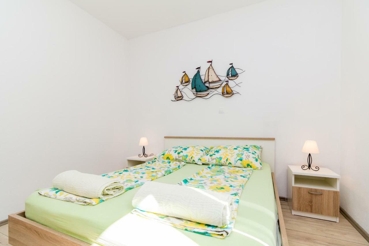Apartment Jurasin Kaštela Exteriör bild