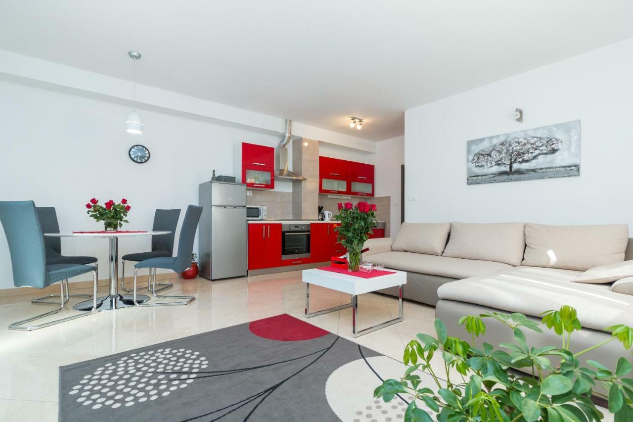 Apartment Jurasin Kaštela Exteriör bild
