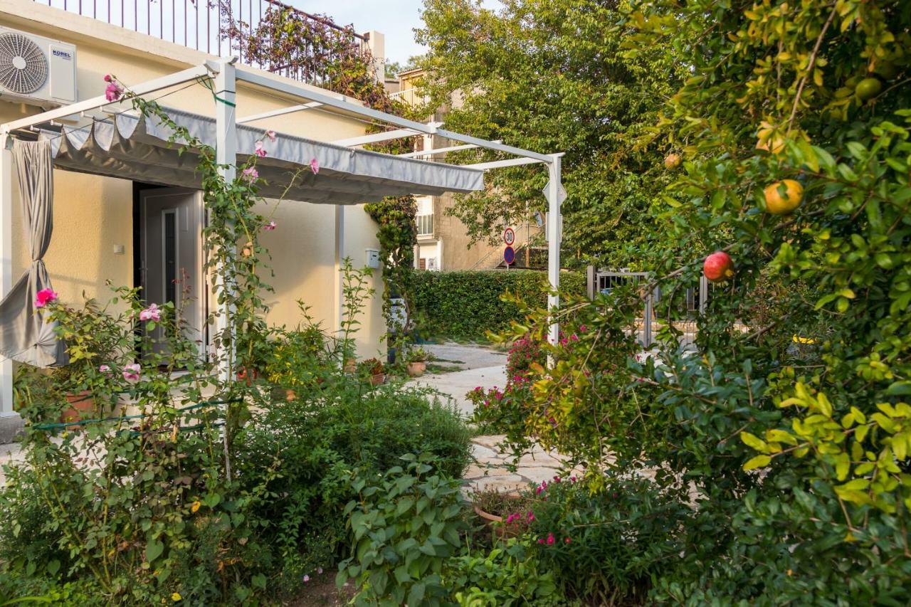 Apartment Jurasin Kaštela Exteriör bild