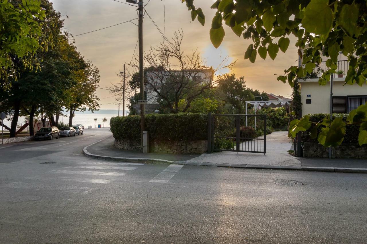 Apartment Jurasin Kaštela Exteriör bild